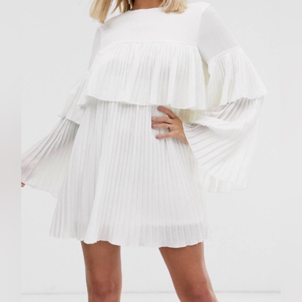 White Missguided Pleated Smock Dress